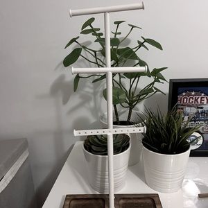 Jewelry holder